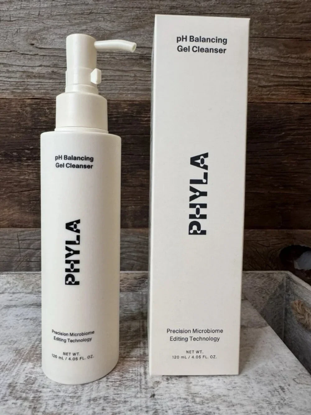 Phyla pH Balancing Gel Cleanser 120mL / 4.05 fl oz